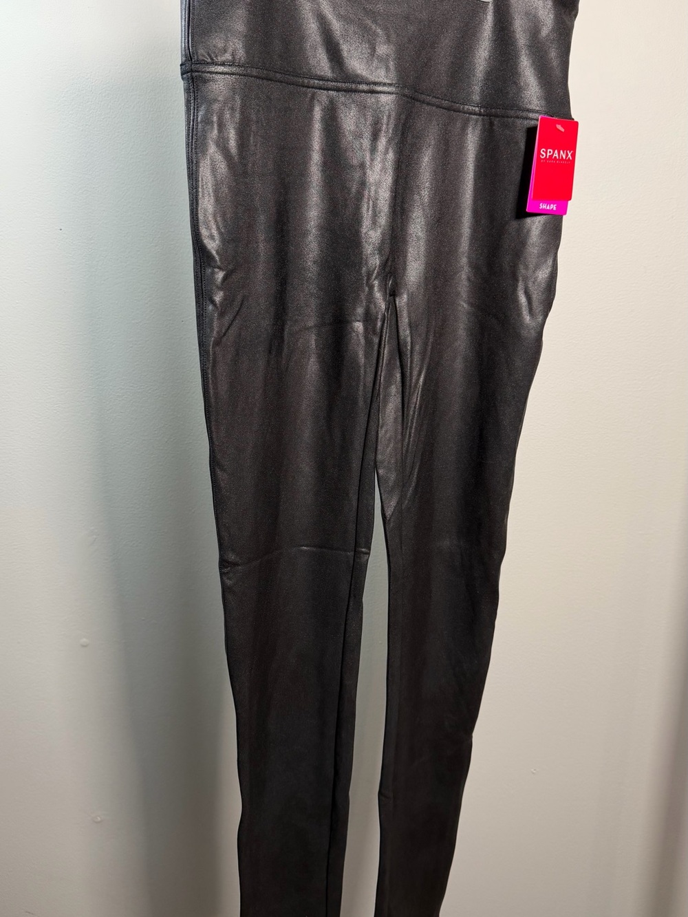 SPANXshape Women's L Faux Leather Leggings Black 2437